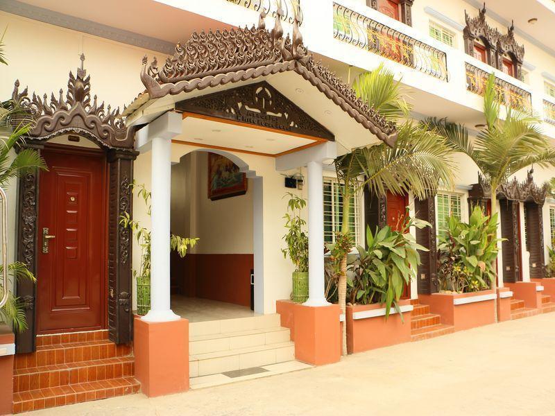 Mandalay White House Hotel Eksteriør billede